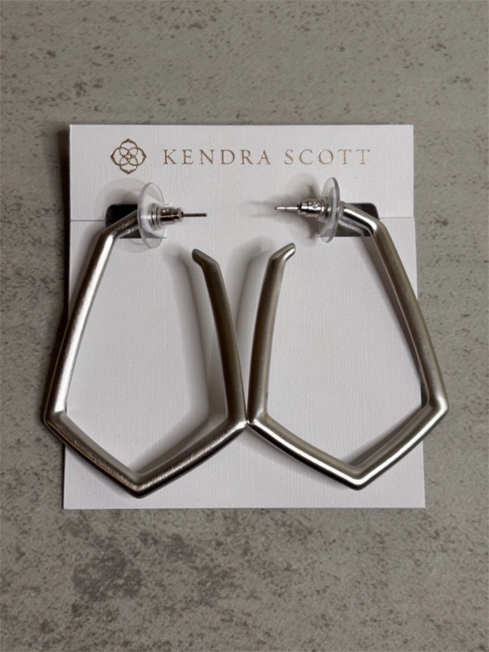 Kendra Scott Lonnie Hoop Earrings in Silver